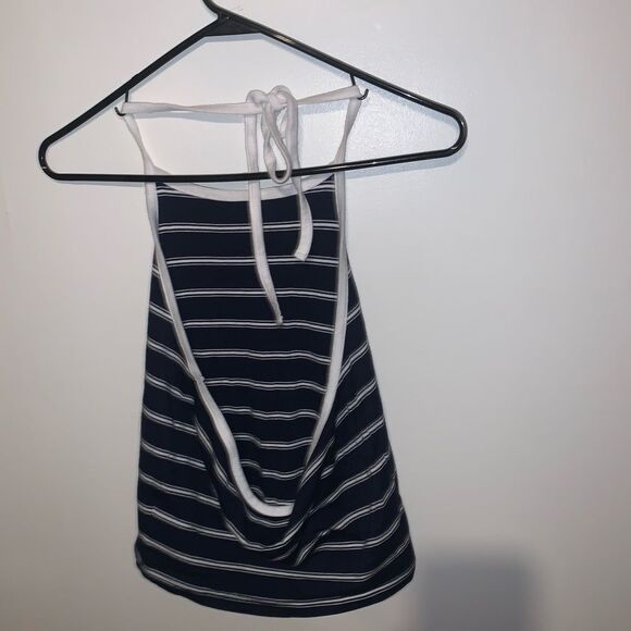 AERO Haltered Open Back Tied Top - Picture 3 of 4